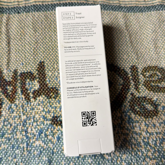 Murad resurgence retinal resculpt overnight treatment - Picture 4 of 9